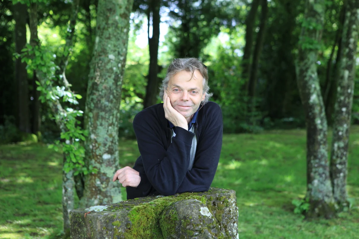 Portrait of sculptor Jean-Marc de Pas.